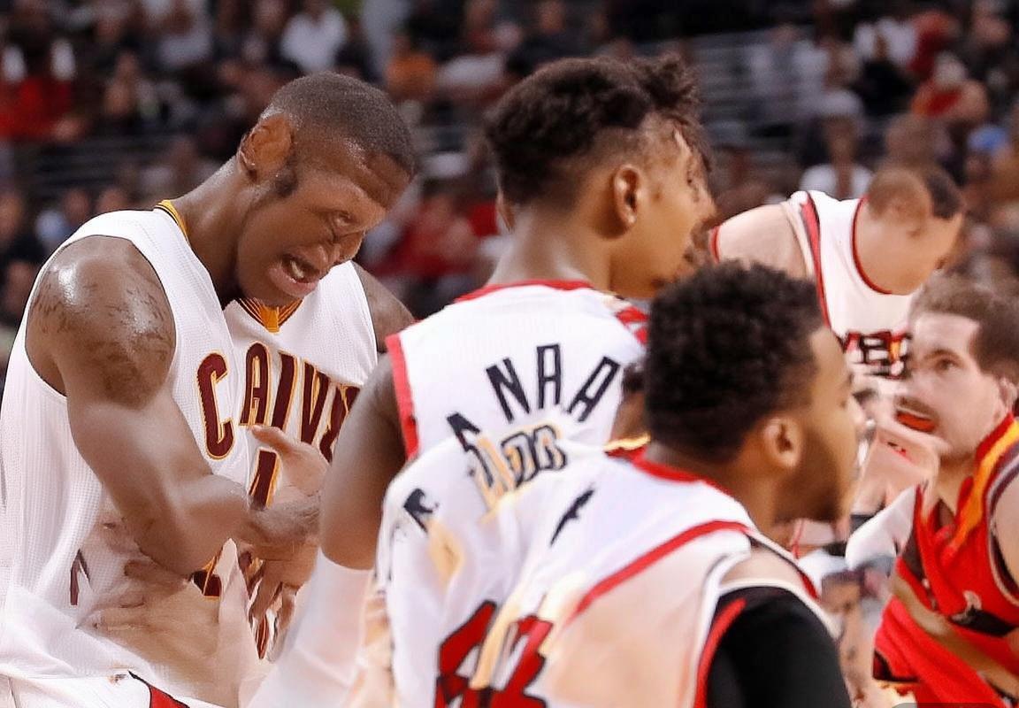 2018年NBA东决：骑士猛龙经典对决回顾与战术解析(图3)